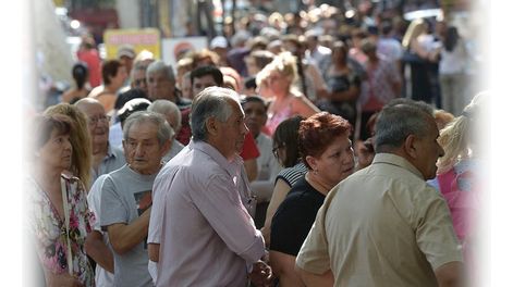 Buenas y malas para los jubilados - Por Edgardo Civit Evans