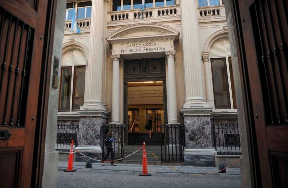 El diputado del Pro, Federico Angelini, presentó un pedido al Poder Ejecutivo y al Banco Central a emitir billetes desde $2.000 a $20.000.