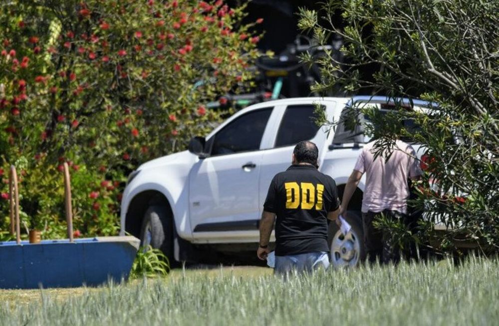 Cuando la mujer de la víctima llegó al campo, el primer detalle que le llamó la atención fue que la camioneta de Donato estaba en marcha