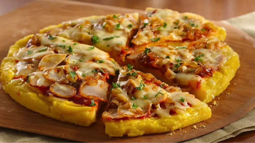 Cómo hacer pizza con masa de polenta: receta diferente y deliciosa.