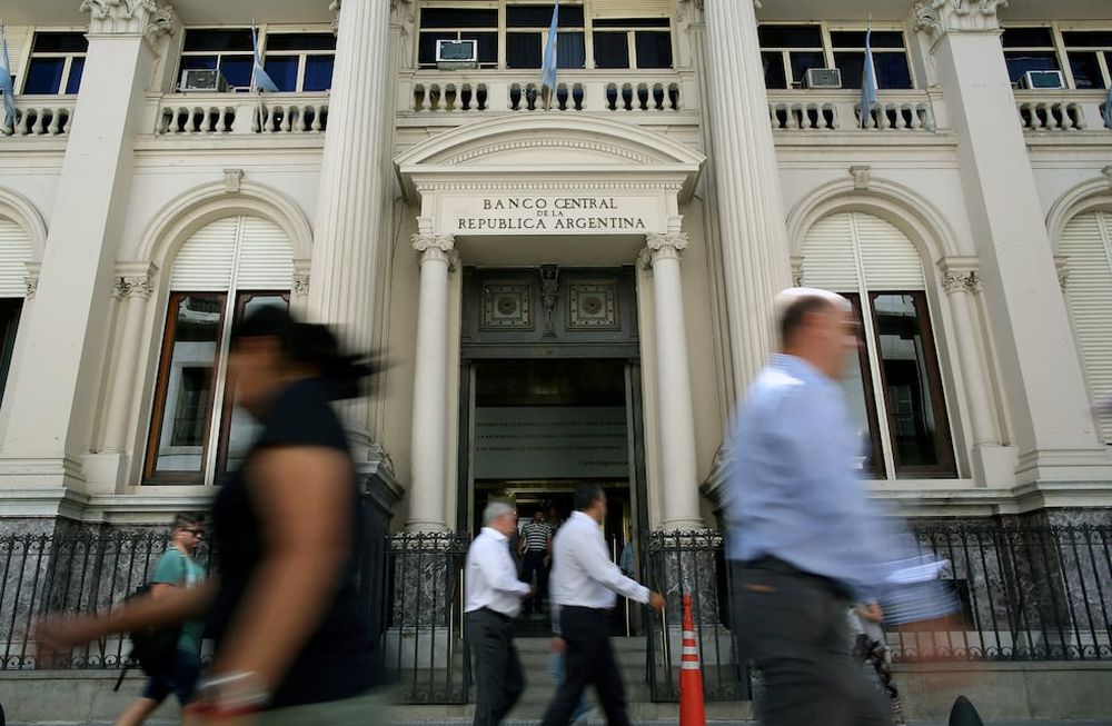 El Banco Central bajaría aún más la tasa de interés para los plazos fijos.