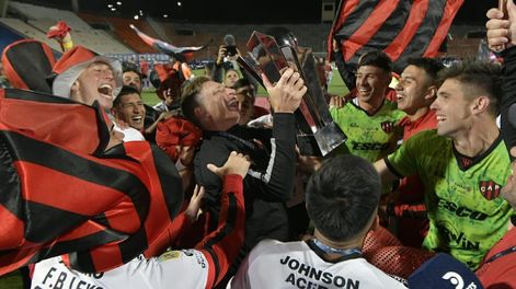 Patronato le ganó a Talleres y se consagró campeón de la Copa Argentina / Orlando Pelichotti.
