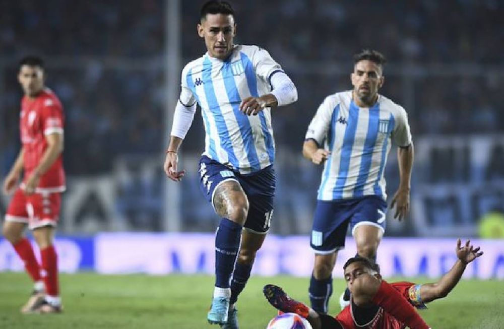 Matías Rojas y Gabriel Hauche le dieron el triunfo de la Academia. (Prensa: Racing Club)