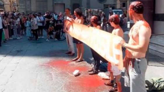 Este grupo ecologista se definen como la primera generación de la historia del mundo que están sufriendo las consecuencias del cambio climático. Gentileza: Télam.