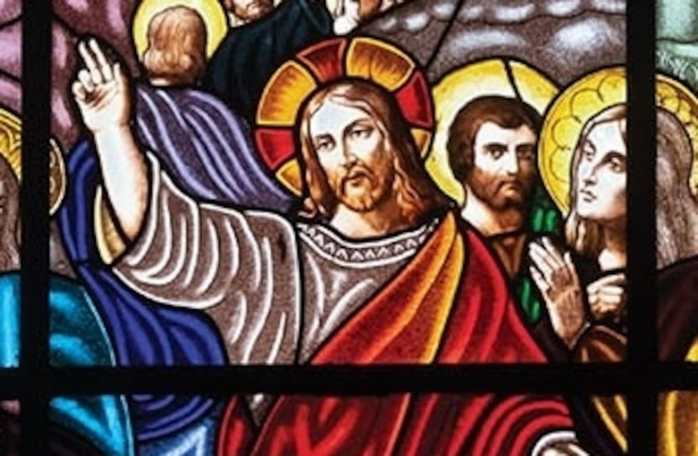 Jesús respondió “Cuídense de que nadie los engañe, porque muchos vendrán usurpando mi nombre y dirán: ‘Yo soy el Mesías. El tiempo ha llegado’. Pero no les hagan caso.