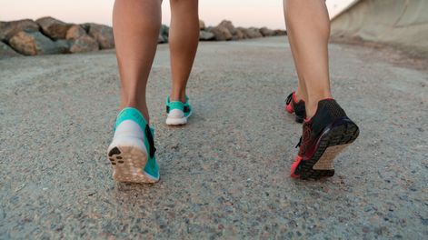 Qué son las zapatillas barefoot y por qué TikTok parece obsesionado con ellas.