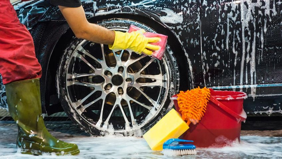 como lavar tu auto en menos de 15 minutos y sin gastar agua
