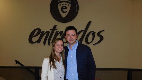 Entre Dos presentó su trilogía de Espirituosos