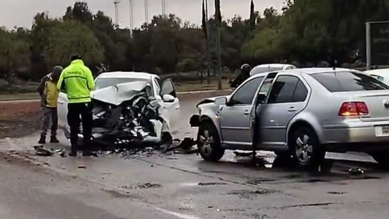 Choque en la avenida Champagnat: uno de los conductores manejaba borracho