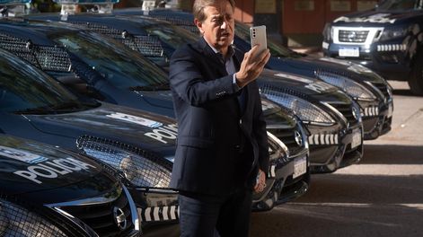Los Andes | El Gobernador Rodolfo Suarez y el ministro de Seguridad, Raúl Levrino,  entregaron de vehículos y drones para la Policía de Mendoza. Foto: Ignacio Blanco / Los Andes