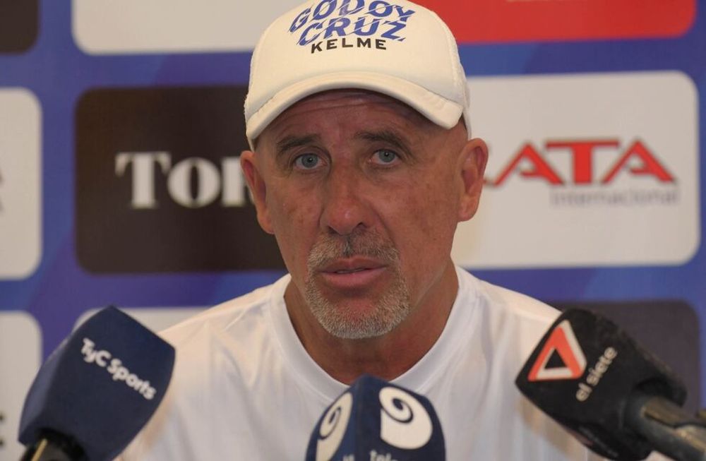 El Gato Oldrá sacó pecho en la conferencia de prensa como técnico de Godoy Cruz