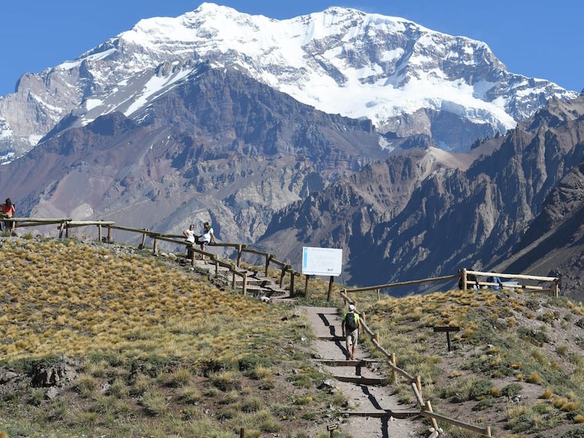 El decreto provincial actualiza los aranceles, regula el ingreso de menores y dispone medidas ambientales y de seguridad para visitantes y empresas.