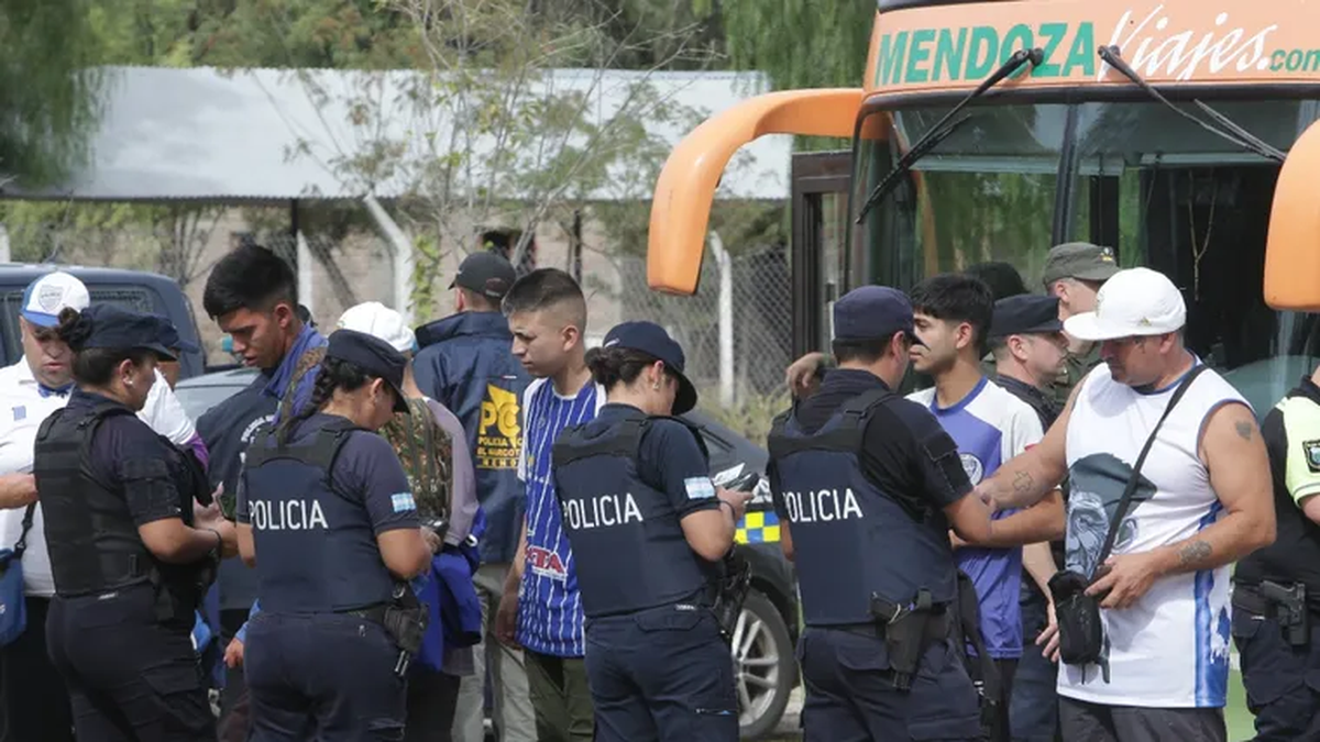 Deudores alimentarios sin fútbol y sin mundial: así es el nuevo castigo que aplicó Milei