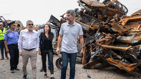 El intendente de la Ciudad recorrió la playa de secuestros junto con el Gobernador y la ministra de Seguridad, Mercedes Rus