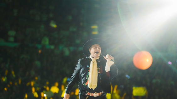 el frank romero day se ilumino anoche con el folclore y el cuarteto: ovacion total al chaqueno palavecino