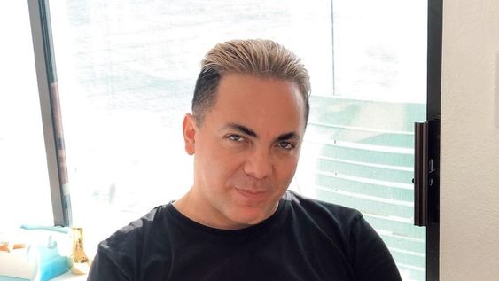 Cristian Castro presentó a su nueva novia Maite