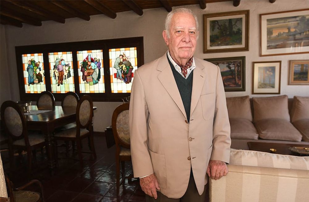 Luis Mathus Escorihuela abogado, académico y político argentino de la Unión Cívica Radical que se desempeñó como senador nacional por la provincia de Mendoza entre 1983 y 1986.Foto: José Gutierrez / Los Andes