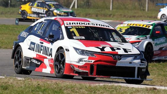 Rossi comanda las acciones en el campeonato de Súper TC2000