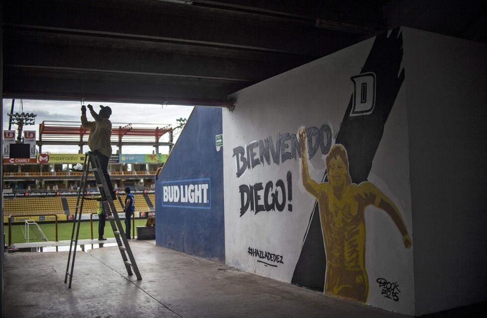 Béisbol y narcotráfico, el futuro que le espera a Maradona en México