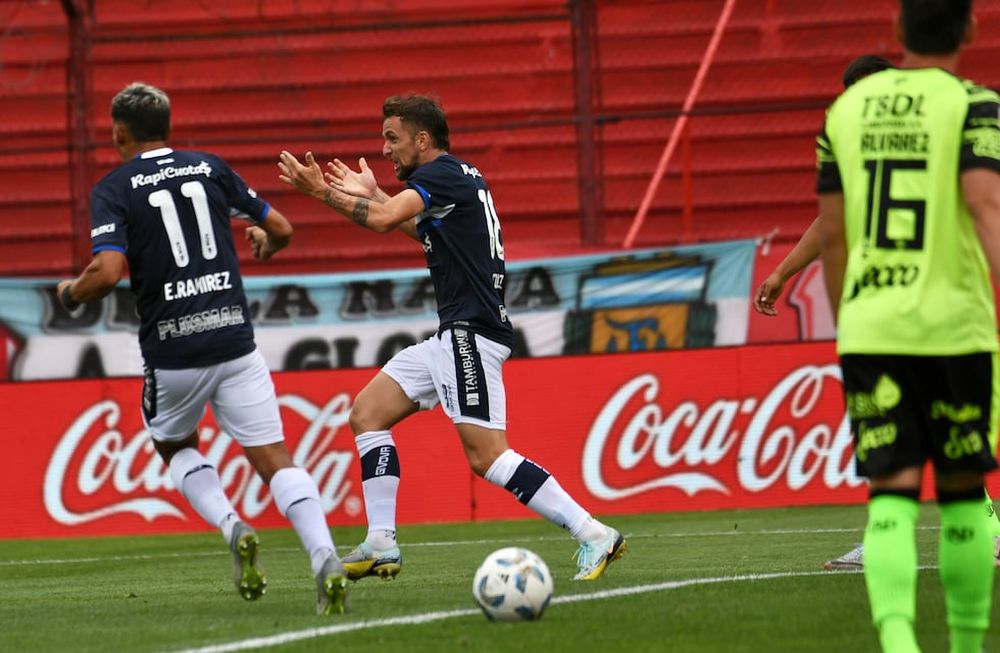 Gimnasia de La Plata derrotó por 2-1 a Barracas Central y sueña con la permanencia. / Gentileza.