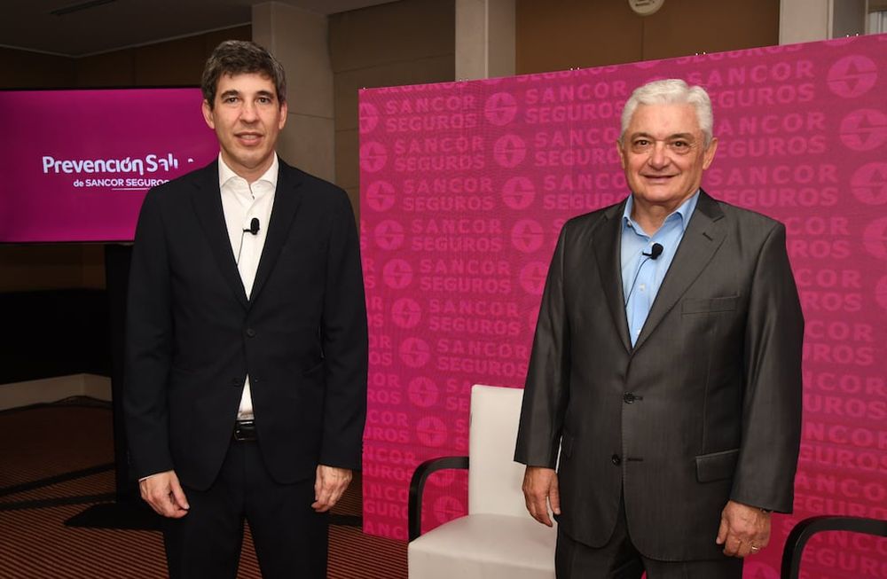 Conferencia de prensa de  Alejandro Simon (izq.), CEO de Sancor Seguros y de Alfredo Panella (der),  presidente de Sancor Cooperativa de Seguros Ltda.Foto: José Gutierrez / Los Andes