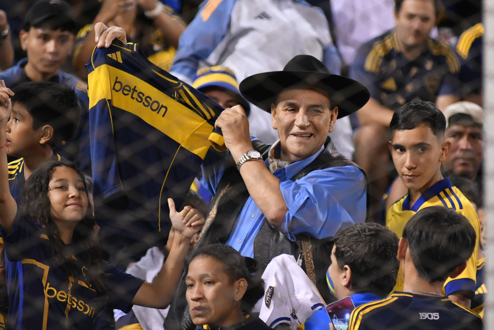 Chaqueño Palavecino, presente en el partido de Boca por Copa Argentina