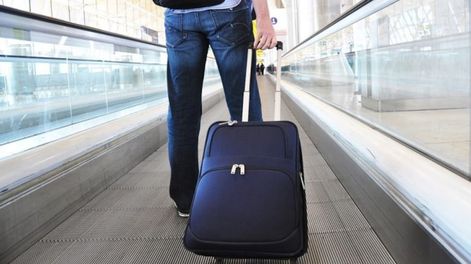 Crecieron los viajes de argentinos al exterior y bajó la llegada de turistas extranjeros