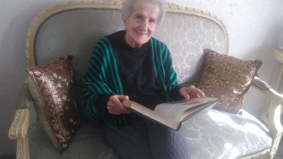 Lita Tancredi a sus 90 años, en su casa.