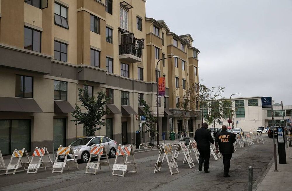 Al menos seis muertos tras el derrumbe de un balcón en California