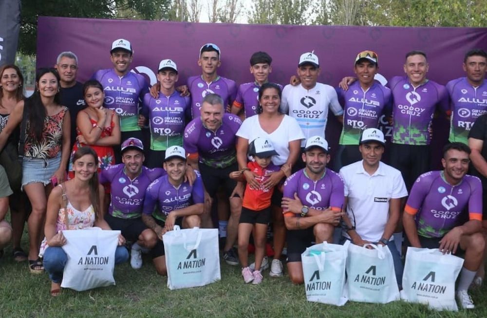 Con este equipo la Muni de Godoy Cruz competirá en la 48° Vuelta Ciclista de Mendoza