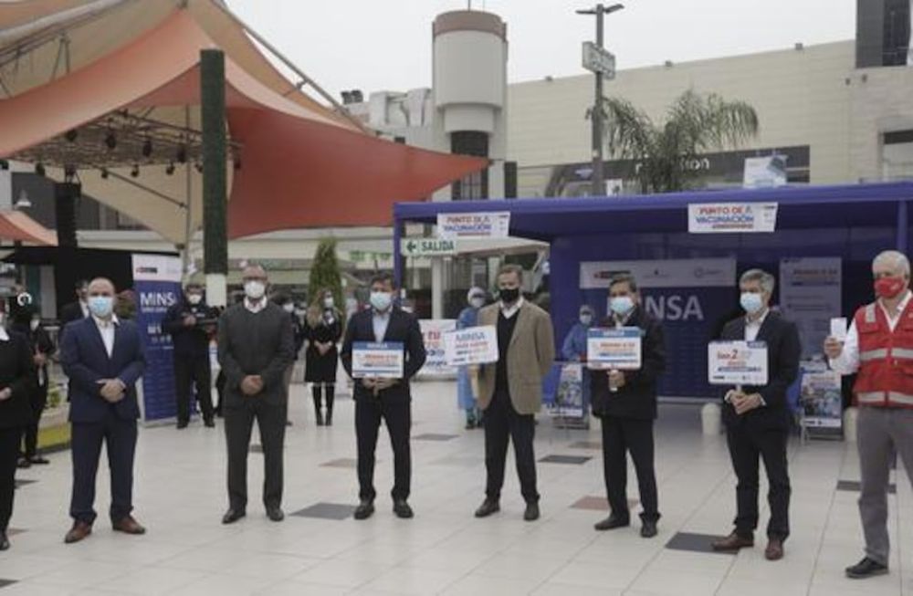 Compañías telefónicas y centros comerciales buscarán promover la vacunación contra el coronavirus a través de beneficios económicos y descuentos.