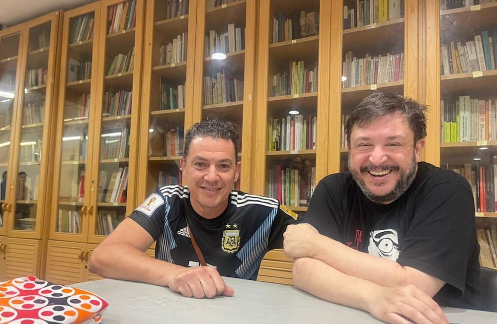 La nueva vida del motivador de la Costanera en España: los miedos internos y la ayuda a la gente que vive en la calle. Foto: Gentileza Abel Trillini.