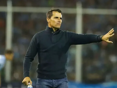 En las próximas horas se definirá si el ex DT de Aldosivi se pondrá o no al frente de la prácticas del Lobo. En las próximas horas se definirá si el ex DT de Aldosivi se pondrá o no al frente de la prácticas del Lobo.