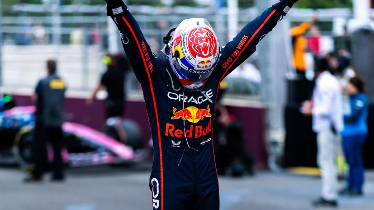 Max Verstappen ganó una accidentada carrera sprint de Fórmula 1 y mete presión a Oscar Piastri y Lando Norris