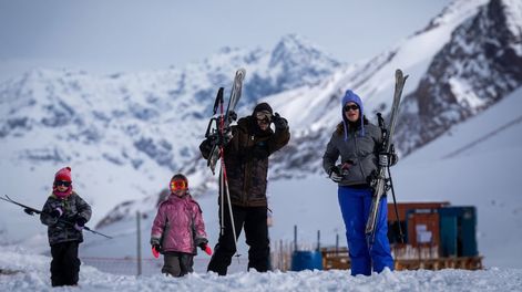 Los Andes | Los números de las vacaciones de invierno 2024, elaborados por CAME, reflejan un mes con bajo consumo en actividades y un público fiel a la nieve que redujo sus estadías pero no dejó de visitar los centros de esquí. Foto: Archivo / Los Andes