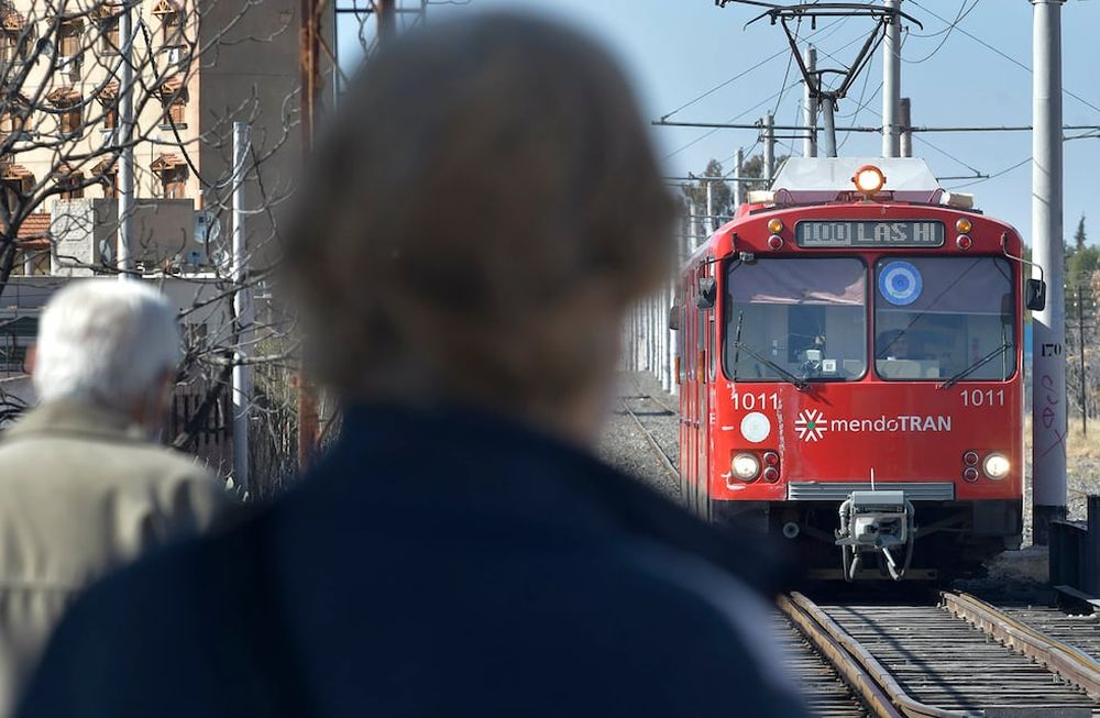 Mendoza 19 Agosto  de 2021 PolíticaSubsidios al Transporte Público.Mendoza es una provincia con mucho incremento de subsidio en su Transporte Público de Pasajeros.En la foto estaciones del MetroTranvía de Pasajeros Foto: Orlando Pelichotti