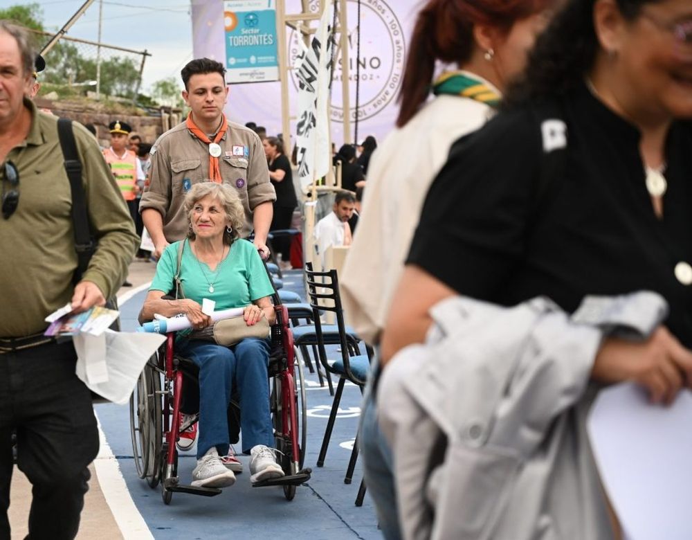Se entregarán dos entradas por persona, una para la persona con discapacidad y la otra para su acompañante.