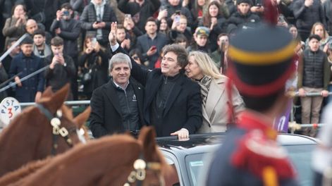 Javier Milei anunció una baja permanente en las retenciones al campo