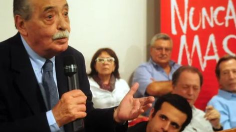 El fiscal utilizó la frase Nunca más en su alegato del juicio contra las Juntas Militares, en 1985.