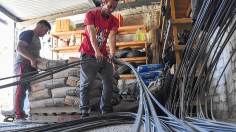 Los Andes | Construir una vivienda económica tradicional de 61 m2 en Mendoza, con hierros, ladrillo y todo lo que implica edificar en una provincia sísmica, tiene un costo superior a los $10,6 millones en diciembre. Foto: Mariana Villa / Los Andes