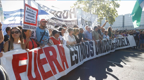 ATE, el Frente de Izquierda y las dos CTA marcharon por Venezuela.