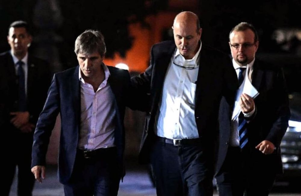 Echan a Sturzenegger y el Central queda en manos de Caputo
