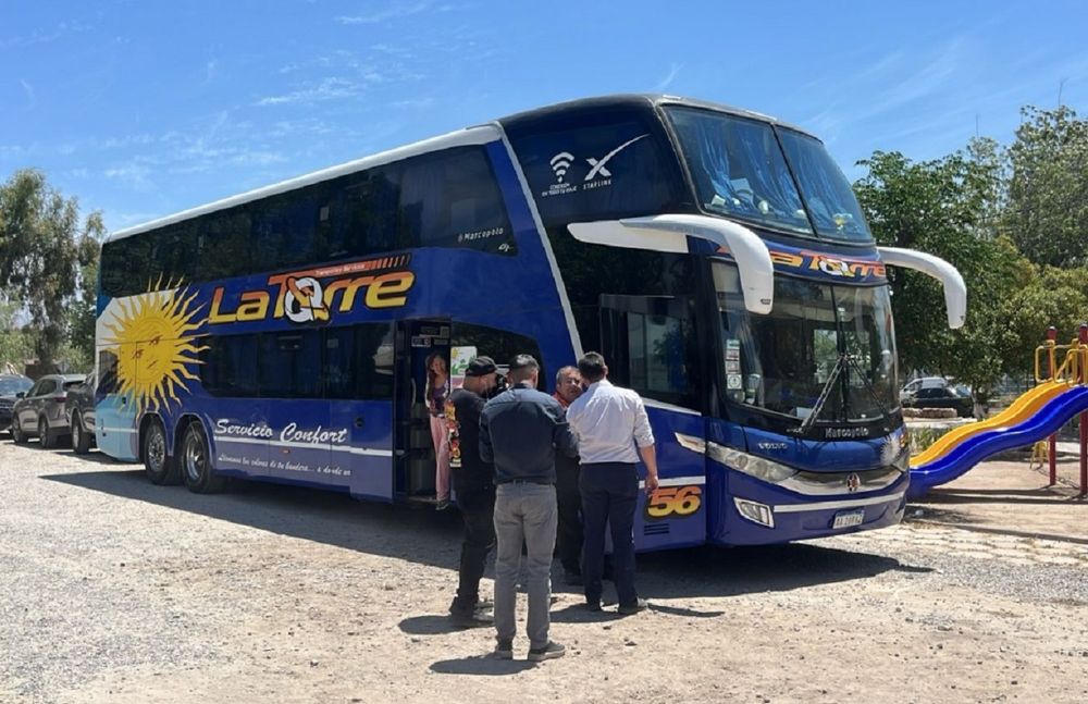 Encerrona al colectivo argentino en Chile