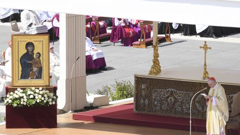 Jorge Bergoglio, Francisco, Papa, jesuita, cuervo y argentino