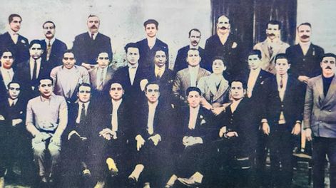 Los Andes | Luján de Cuyo la tierra elegida por los inmigrantes Libaneses. Integrantes de la primera comisión directiva de la Sociedad Libanesa de Luján. (1925) Provincia de Mendoza