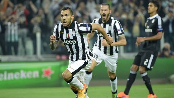 Tevez se calentó con su cambio e insultó a Allegri, el DT de la Juventus