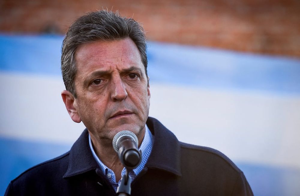 Massa anunció la eliminación de las retenciones para las economías regionales con valor agregado.