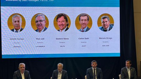 Alfredo Cornejo, junto a sus pares de San Juan, Marcelo Orrego; de Catamarca, Raúl Jalil y de Jujuy, Carlos Sadir, durante la reunión de la mesa de cobre en &nbsp;el “Finance Day & TSX Roadshow”, dentro del marco de la 4th LATAM & Argentina Critical Minerals Summit 2025.&nbsp; &nbsp;