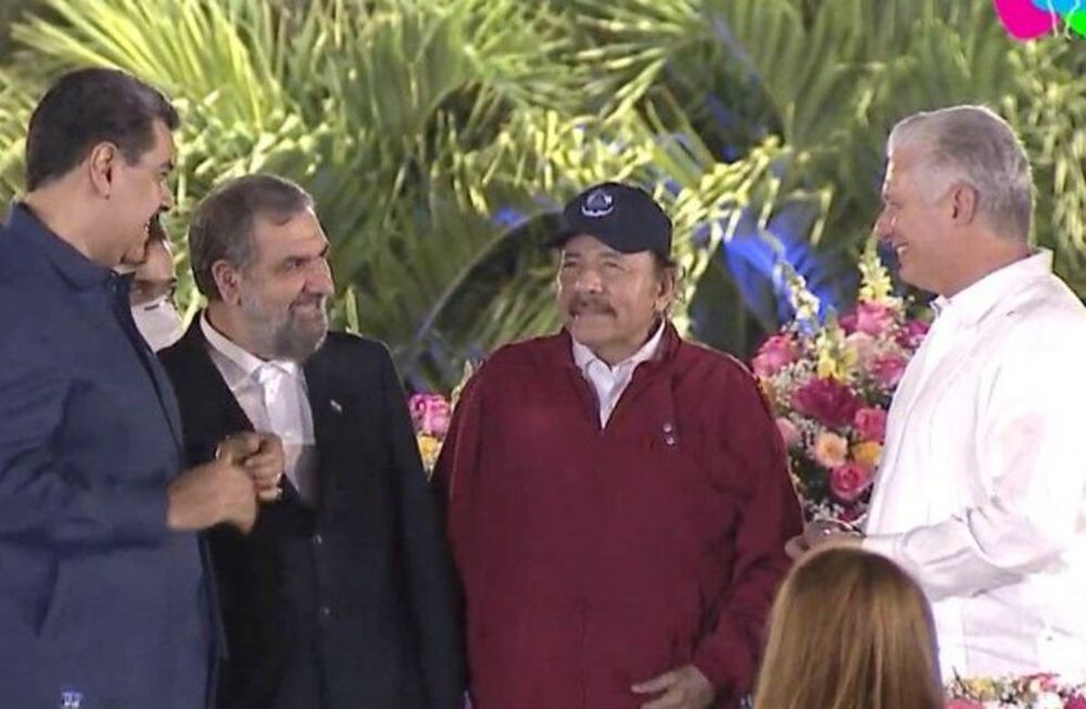 De izquierda a derecha: Nicolás Maduro, Mohsen Rezai, Daniel Ortega y Miguel Díaz-Canel. El iraní fue recibido entre aplausos y presentado como el hermano Mohsen Rezai.