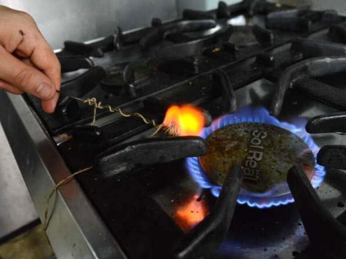 En la región se sumaron más de 6.800 usuarios en un año, en paralelo, la producción bruta de gas en Argentina entre enero y mayo de este año, cayó 7,22%